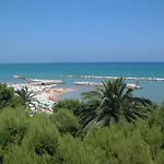 Capital 3*